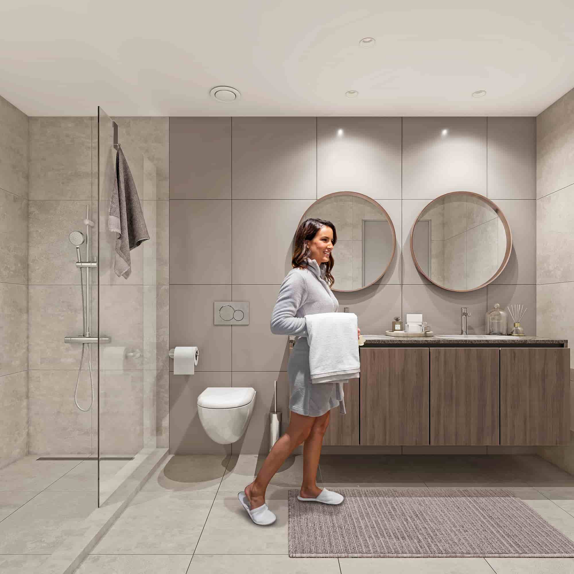 Master Bathroom Amber - With people_low_6520284bb9fe7.jpg